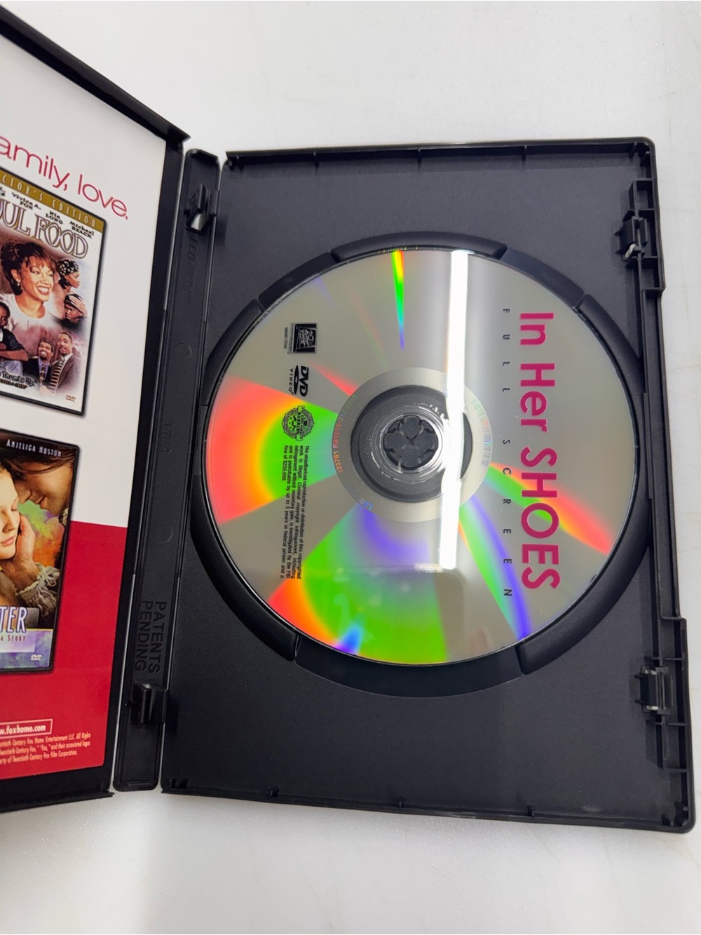 In Her Shoes (DVD, 2005) Disc Tested Working - Picture 2 of 3